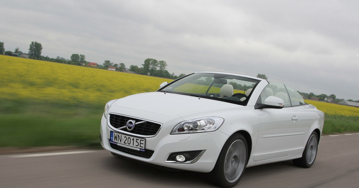 Volvo C70 przyciąga spojrzenia