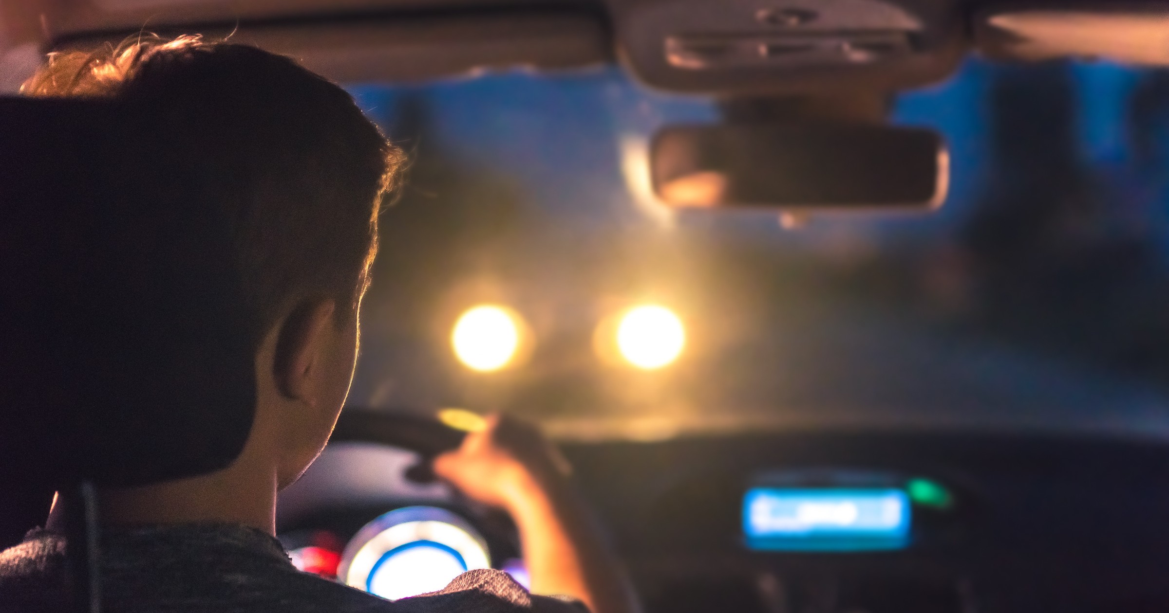 Jazda samochodem w nocy