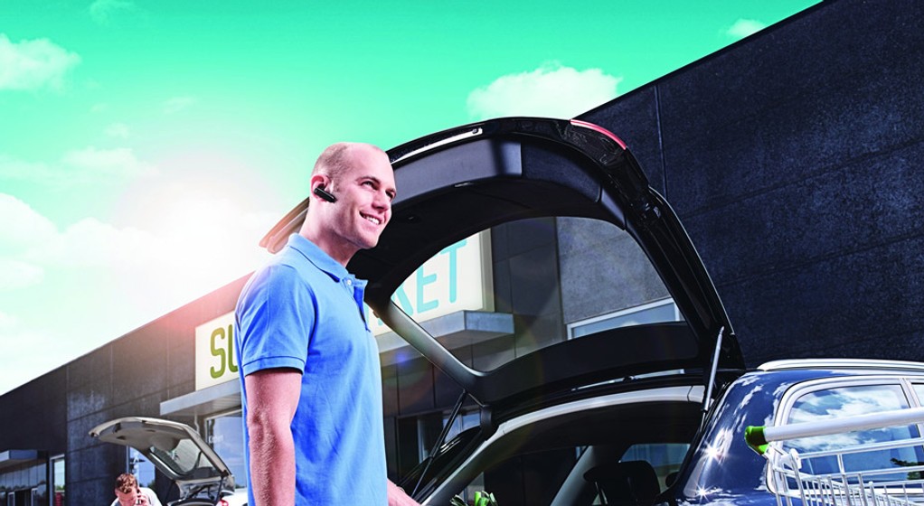 Jak wybrać zestaw głośnomówiący?