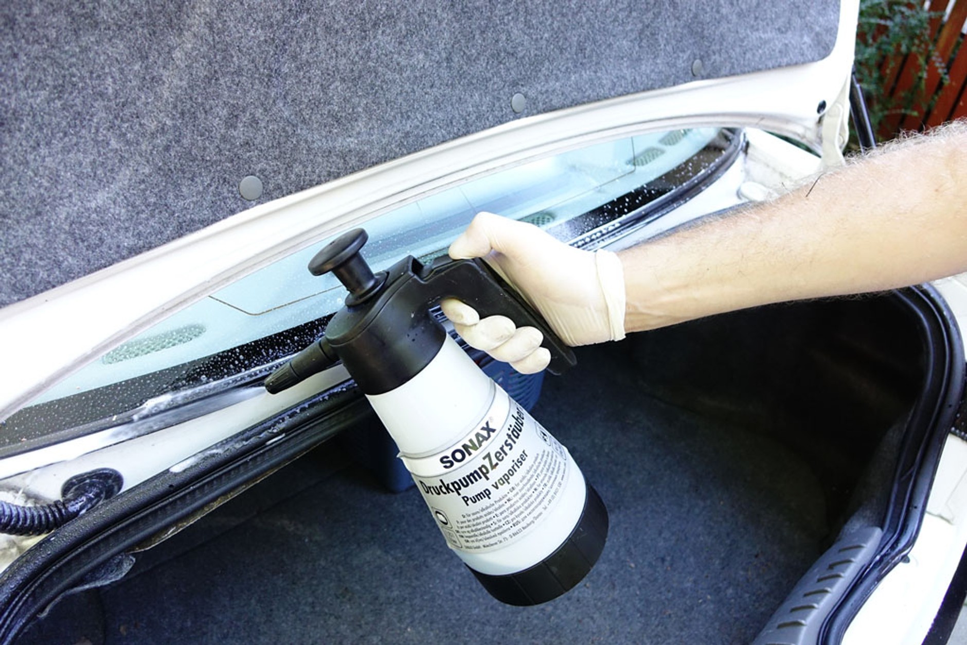 Jak umyć auto, żeby domyć?