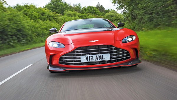 Aston Martin V12 Vantage – ostatnie takie 12 cylindrów