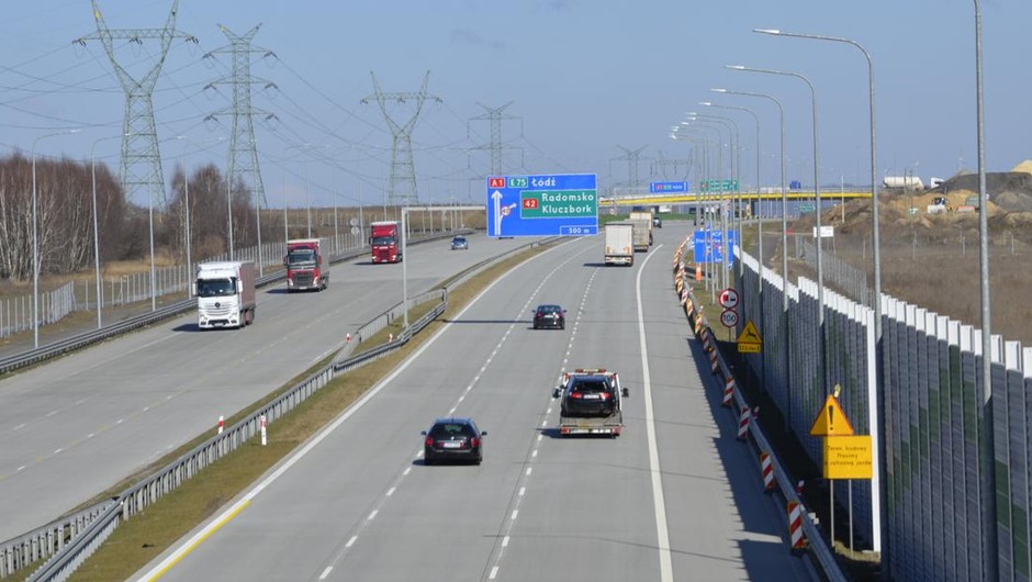 Dzisiaj kierowcy mogą korzystać z 4631,5 km dróg szybkiego ruchu, w tym 1753,6 km autostrad