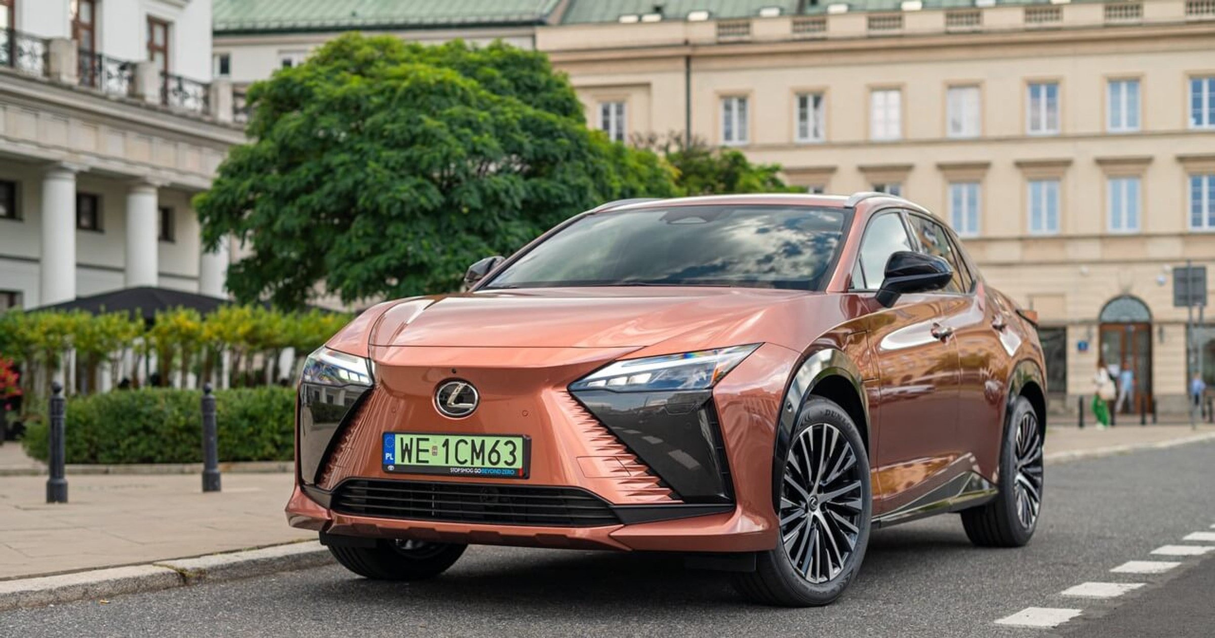 Lexus RZ