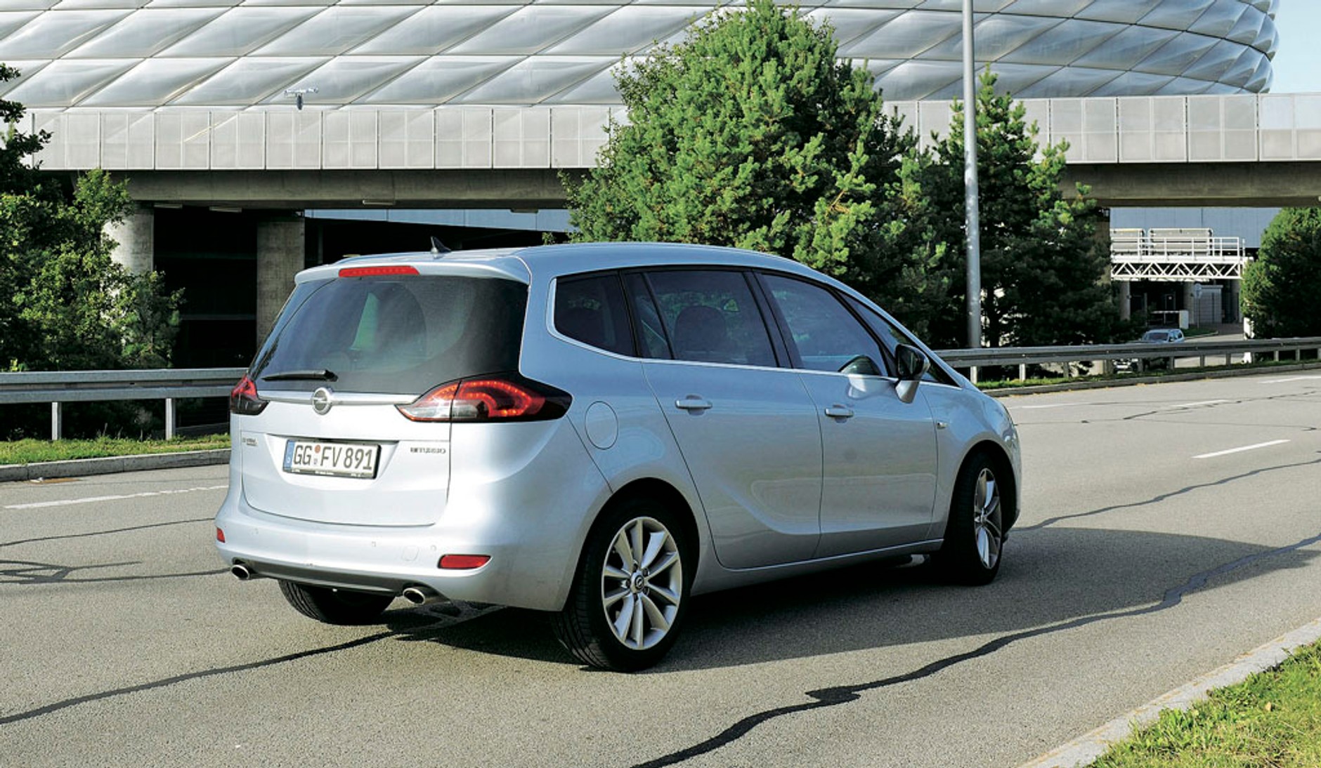 Opel Zafira 2.0 CDTI - wszechstronny ekspres rodzinny