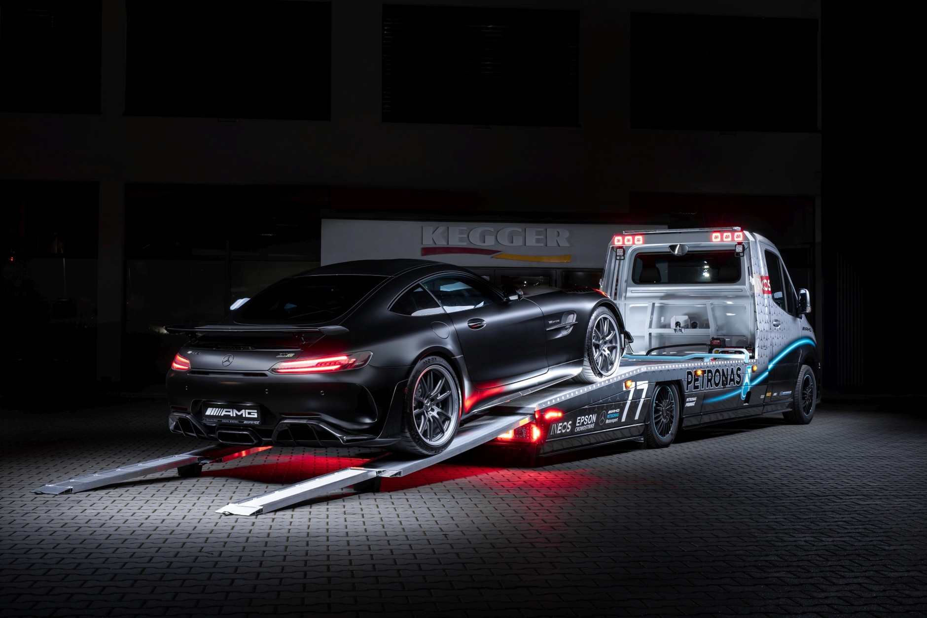 Mercedes Sprinter Petronas Edition Kegger
