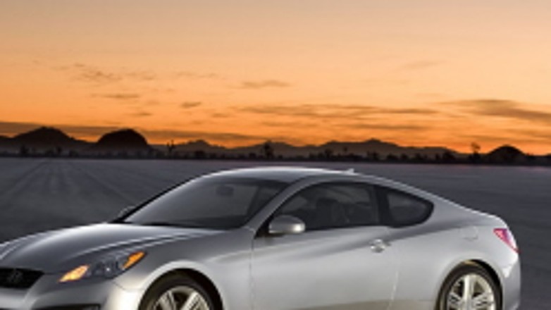Paryż 2008: Hyundai proponuje - Genesis Coupe i sedan