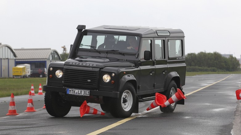 Land Rover Defender 110
