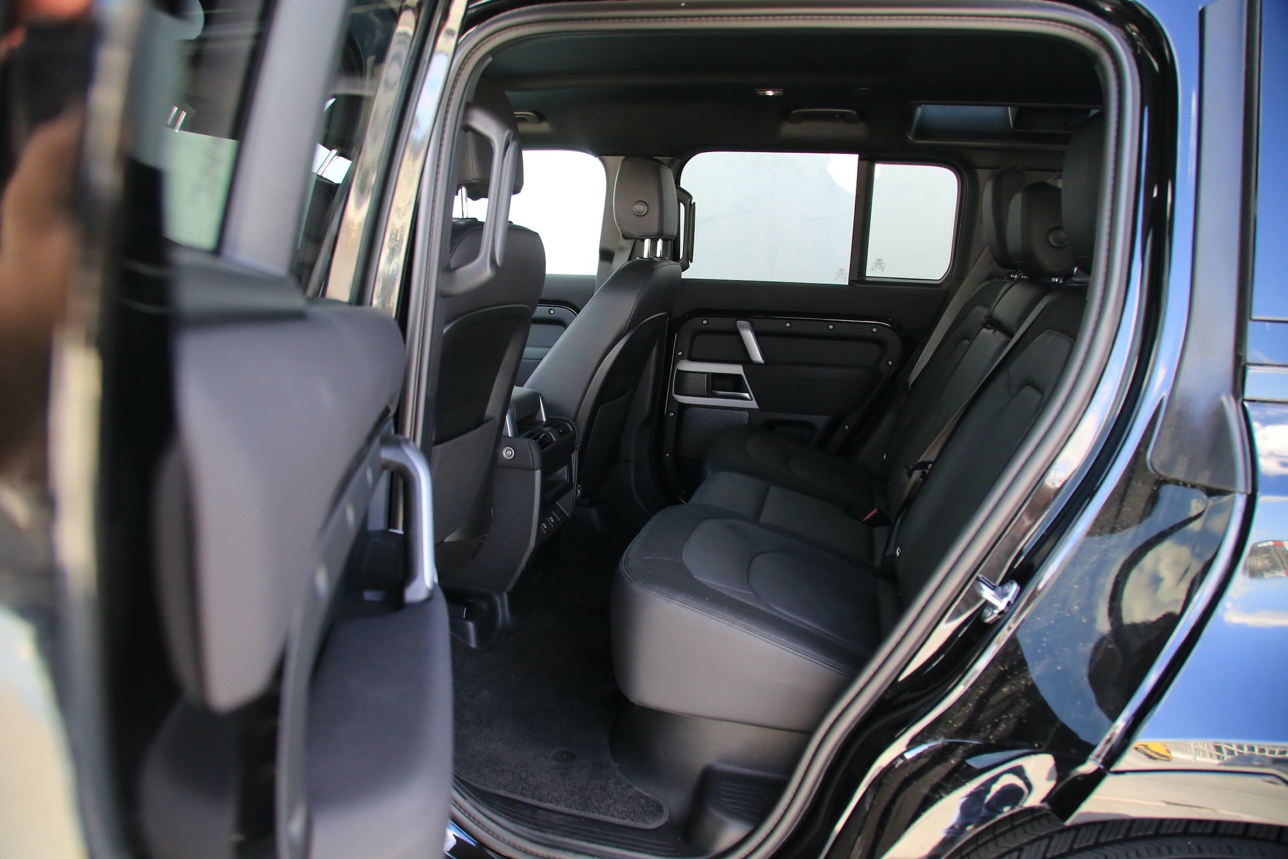 Land Rover Defender 110