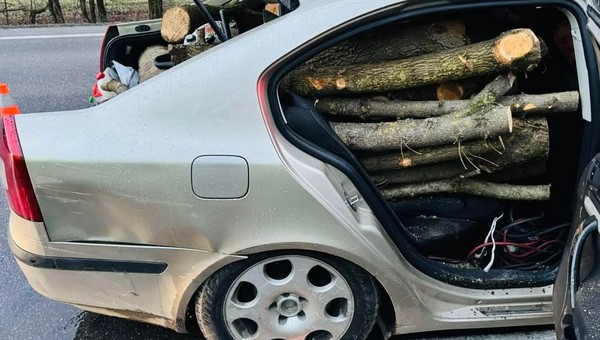 Słowaccy policjanci nie mogli uwierzyć, gdy zobaczyli tę Skodę. Nie wytrzymała