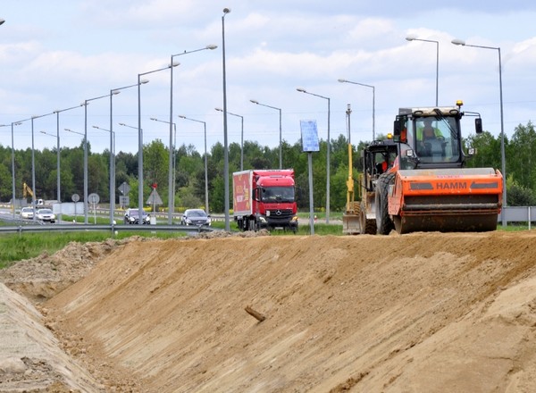 Via Carpatia na północ od Lublina coraz bliżej. Trasa dosłownie rośnie w oczach
