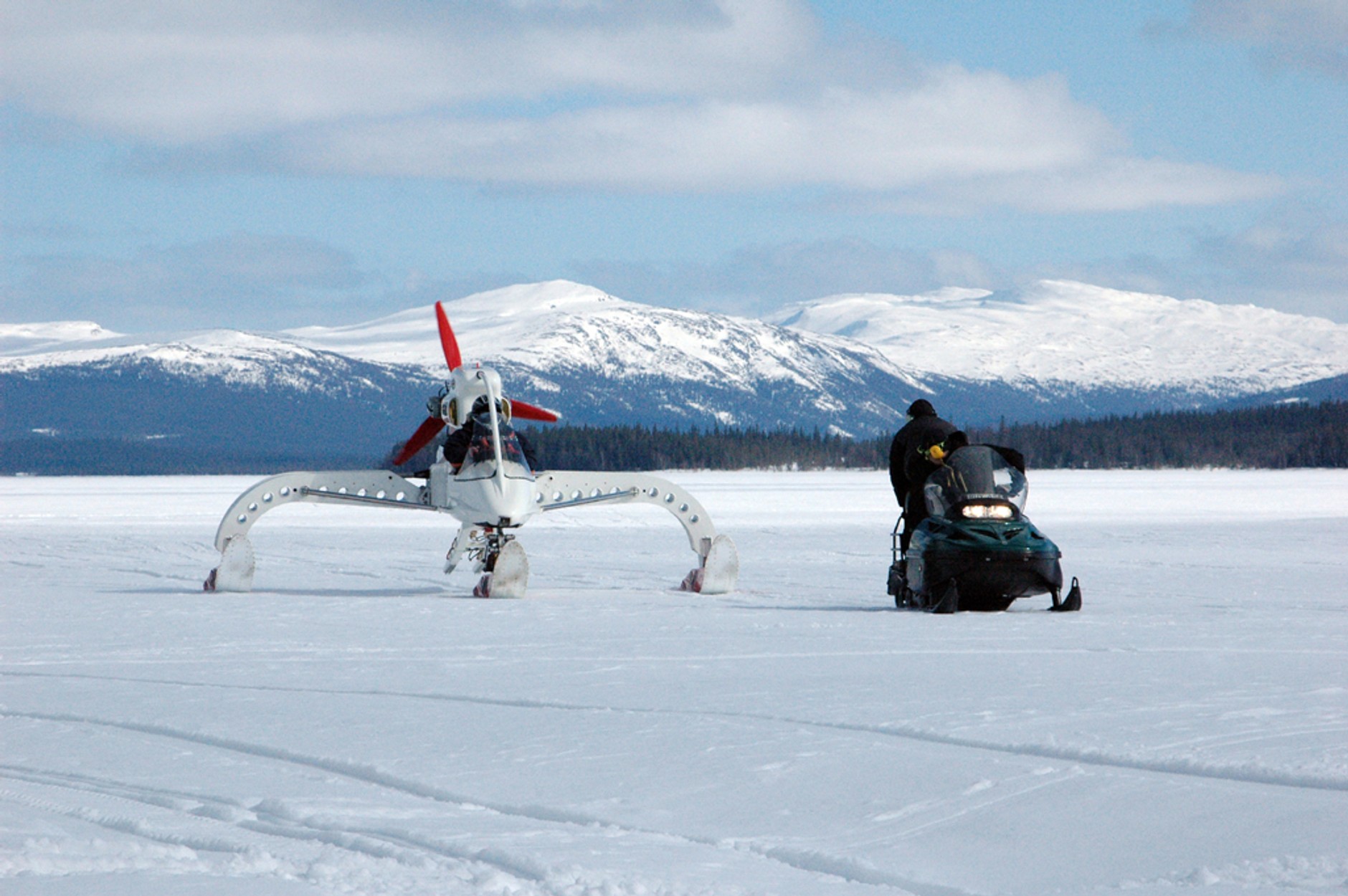 Lotus Concept Ice Vehicle - Meta: biegun południowy