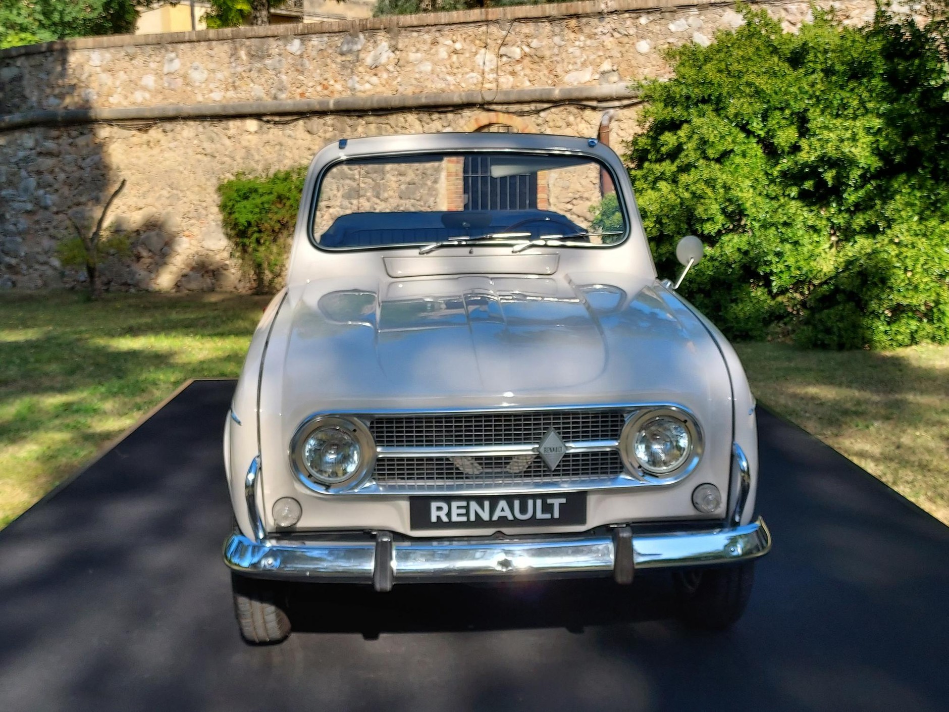 Renault 4 E-Tech Plein Sud
