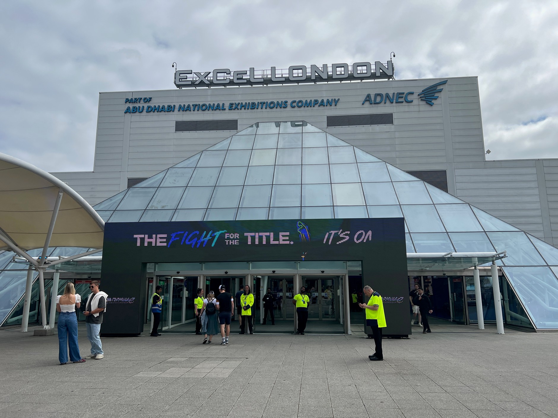 Wyścigi Formuły E na torze ExCel w Londynie