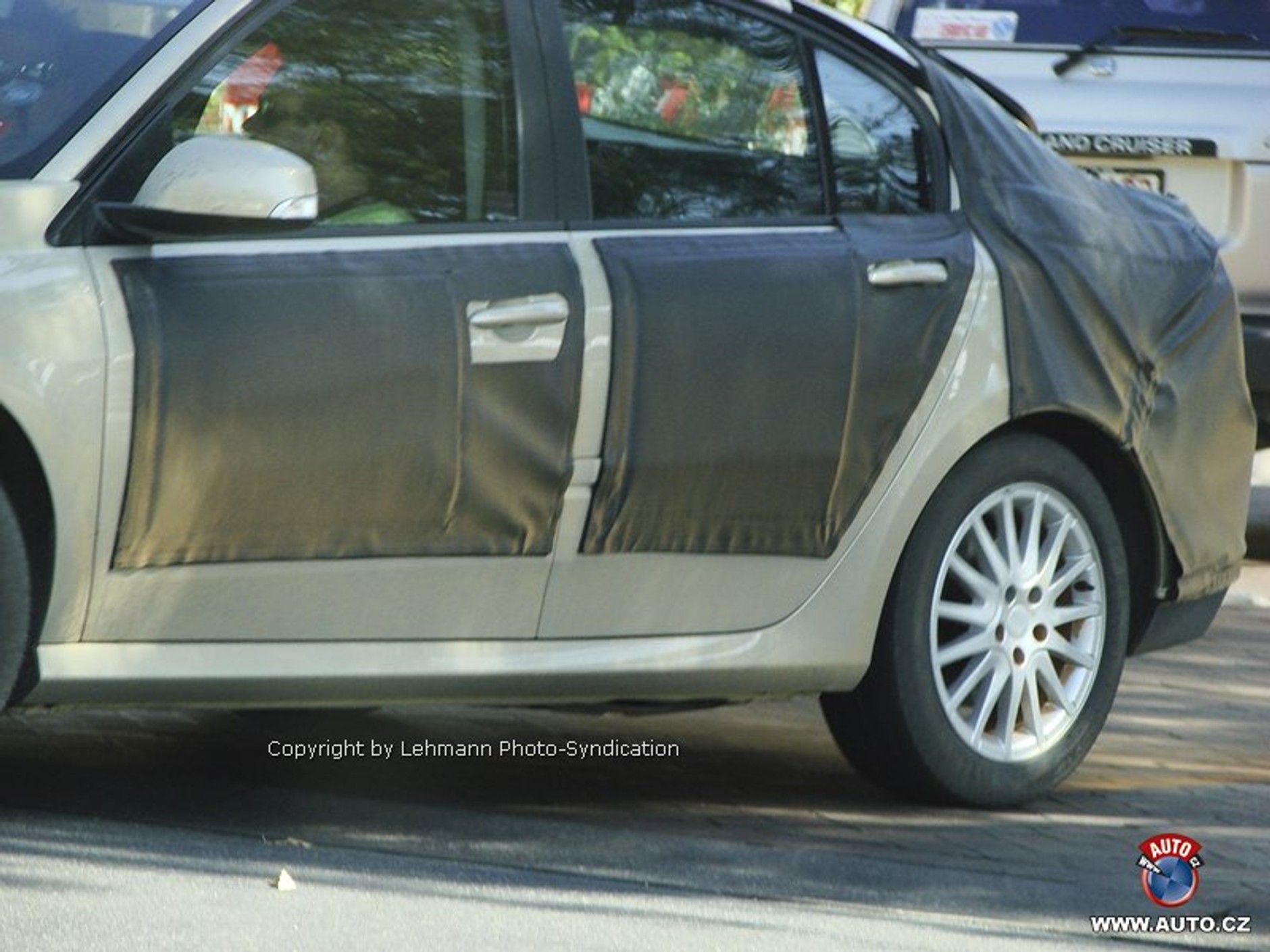 Zdjęcia szpiegowskie: Nowy Renault Laguna v Australii