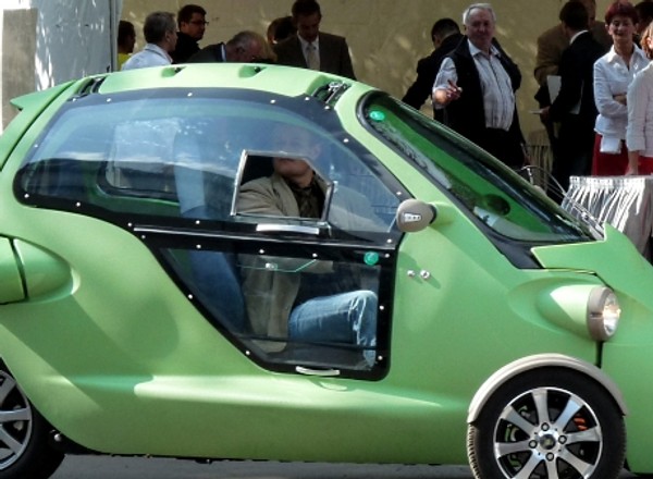 Elektryczne auto z... Pruszkowa!