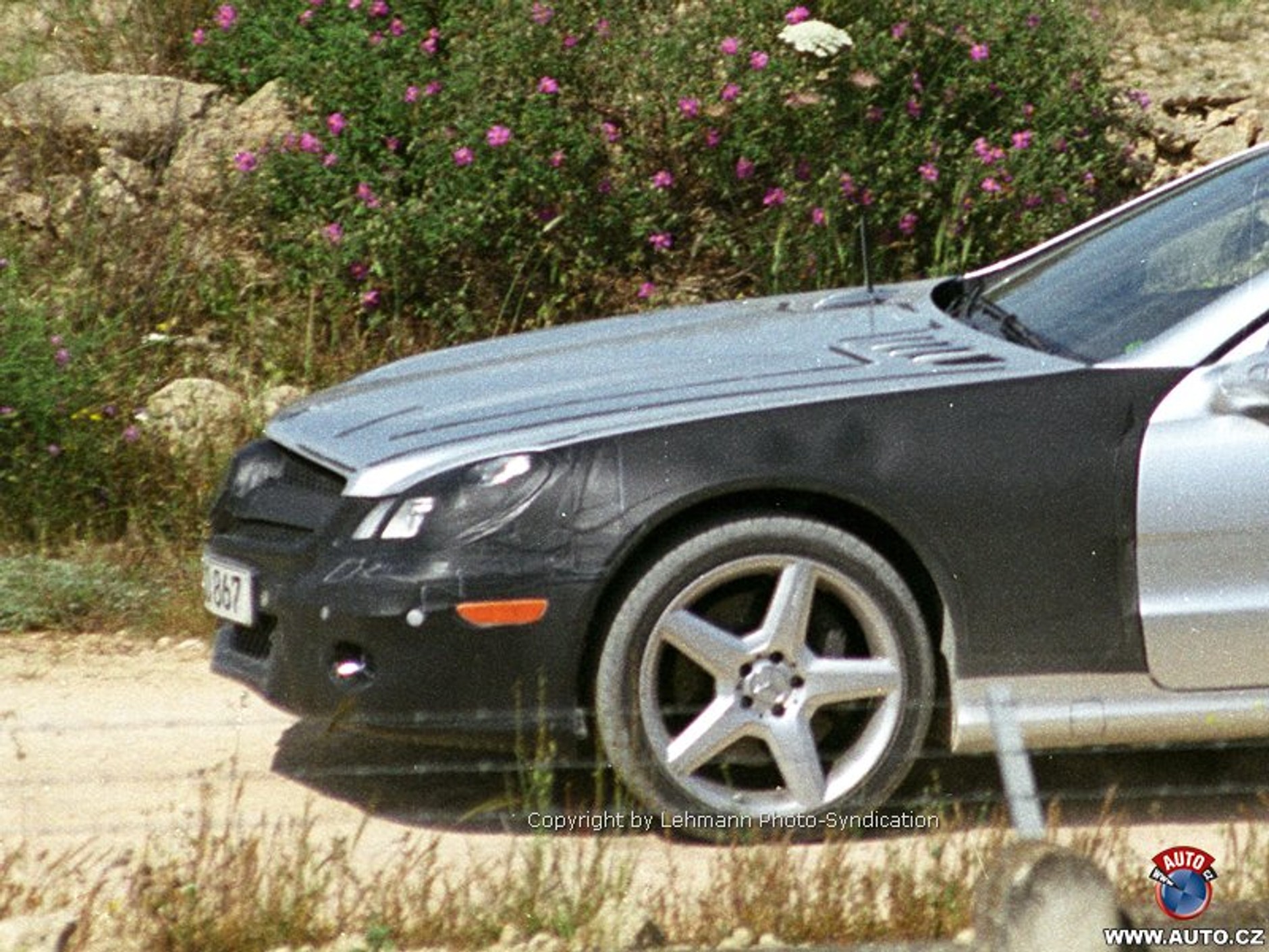 Zdjęcia szpiegowskie: Mercedes-Benz SL bardziej w stylu CLS