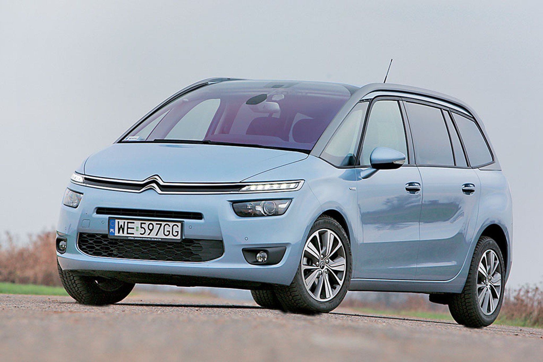 Wariant niepoprawnie optymistyczny - auto nowe dla rodziny 2+4