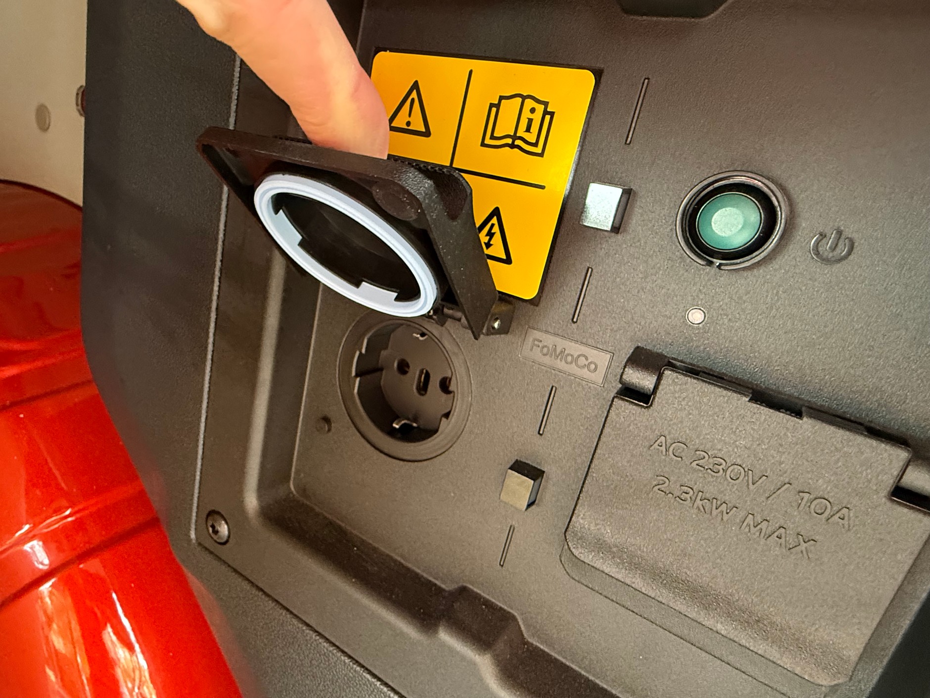 Ford Transit Custom plug-in