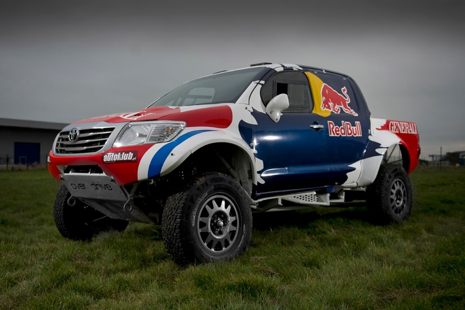Używana Toyota Hilux: ciężarówka 4x4