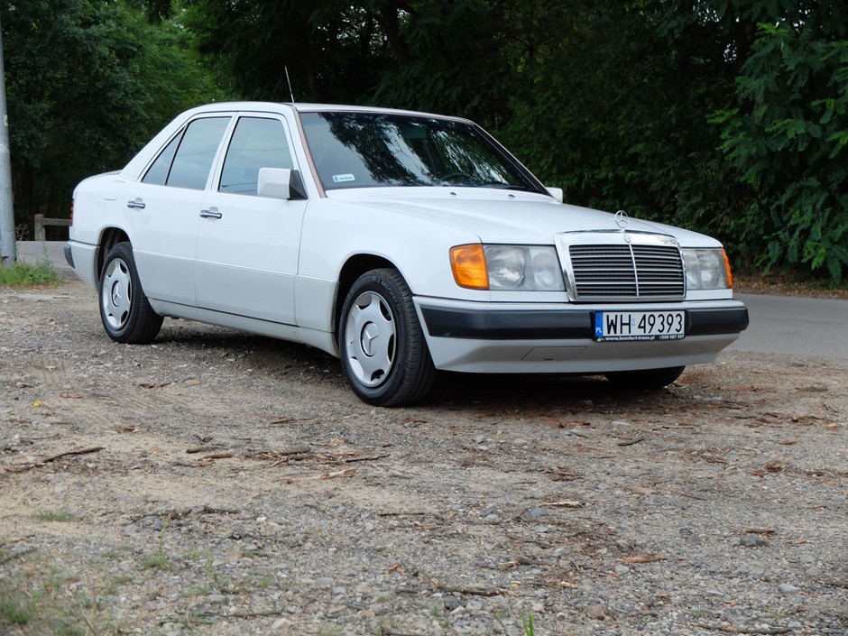 Mercedes W124 200D