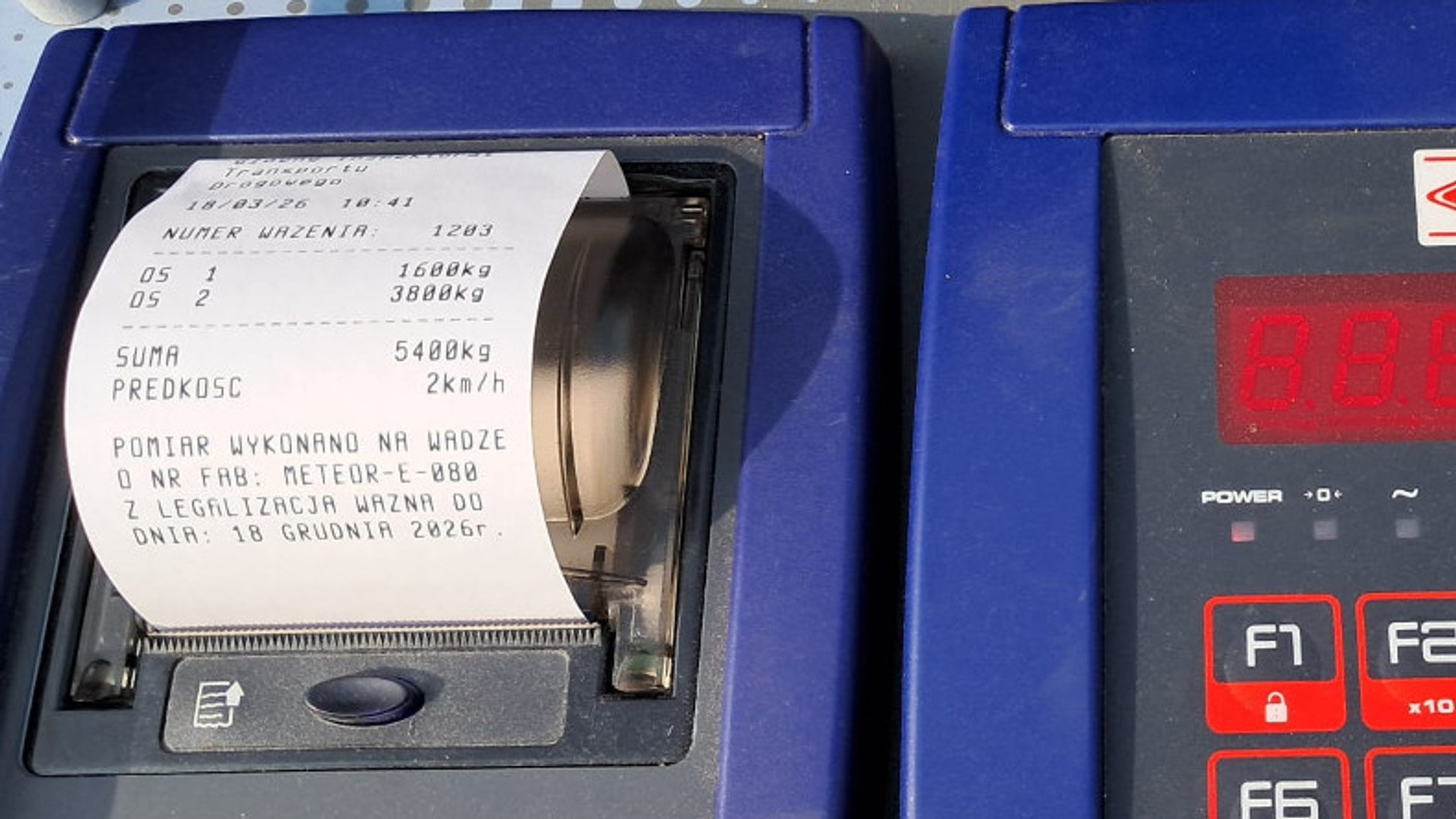 Wydruk pomiaru masy jednego z pojazdów dostawczych (5400 kg)