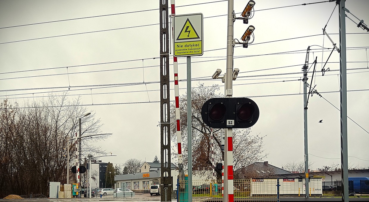 System Red Light w Radomsku to jedna z pięciu lokalizacji w kraju. "Fotopułapka" działa już rok