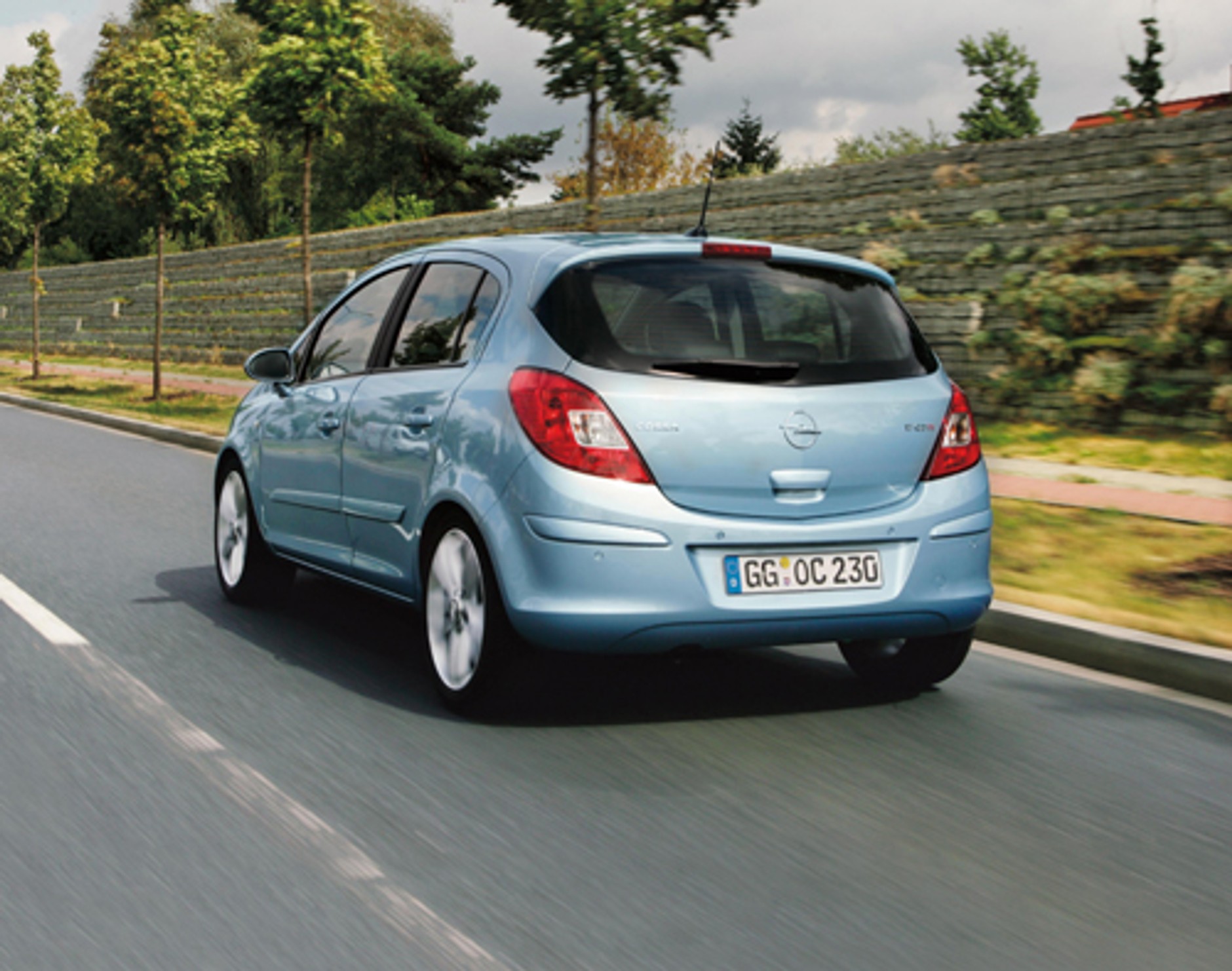 Opel Corsa 1.7 CDTI - Pomiędzy nimi jest przepaść