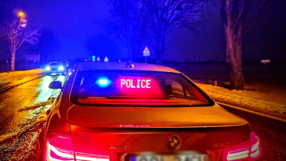 Zauważyła to policjantka po służbie. Kierowca dokończył w aucie