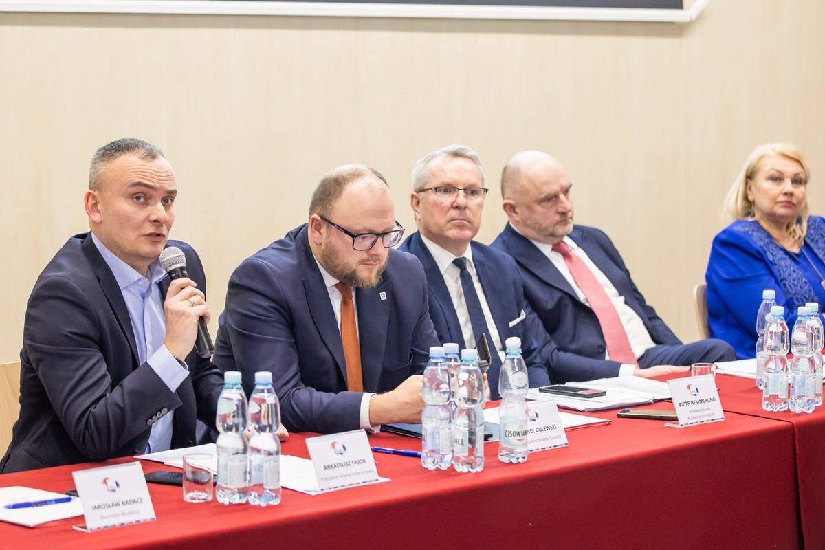 Konferencja ws. budowy drogi S15