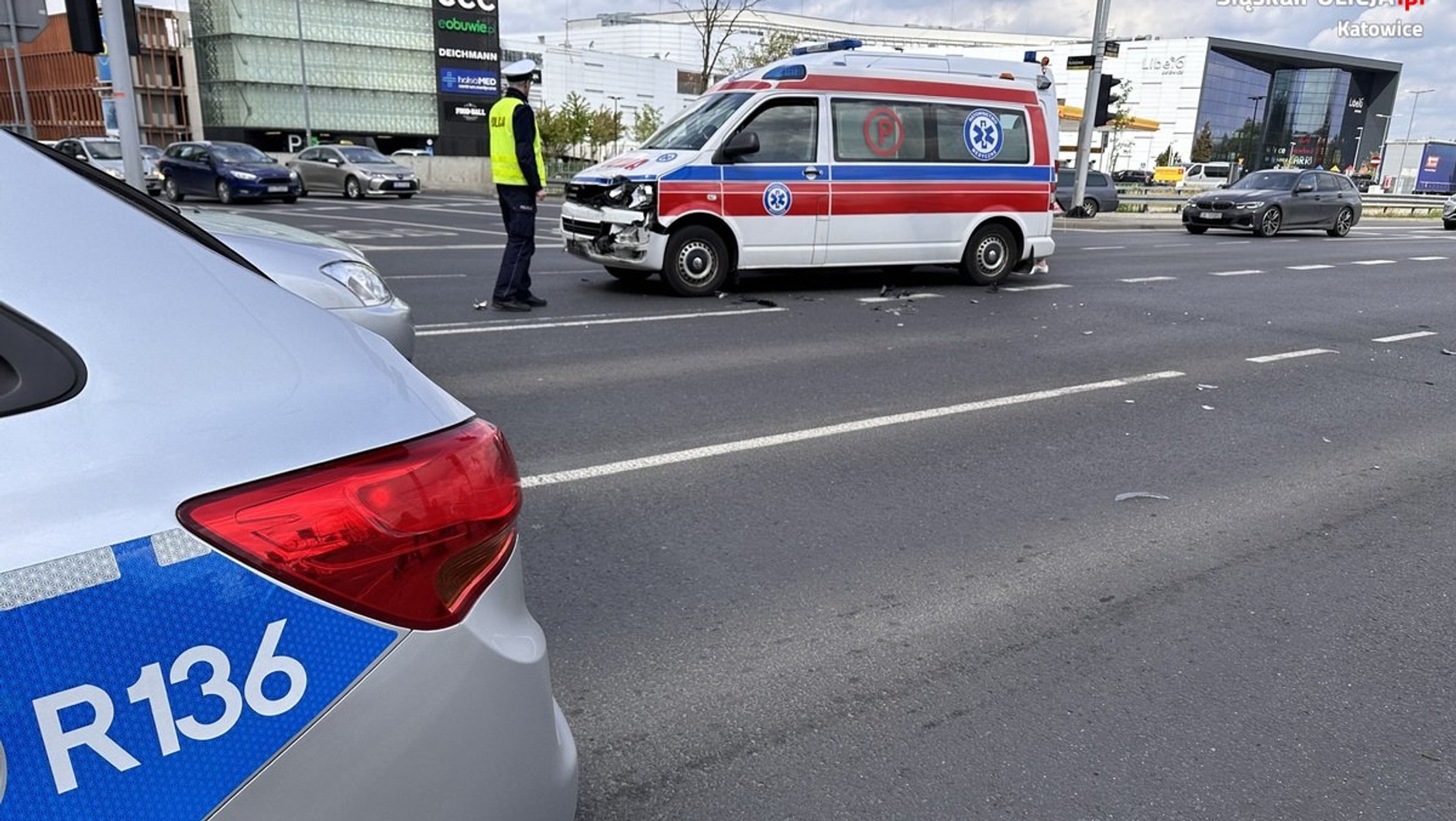 Wypadek na skrzyżowaniu w Katowicach