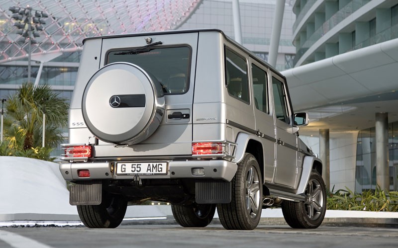 Mercedes-Benz SLS AMG i G 55 AMG Edition 79: złote i srebrne gwiazdy w Dubaju