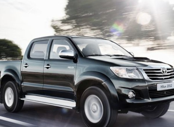 Toyota Hilux 2012: nowy design i więcej mocy