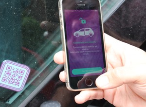 Pijany nastolatek bez prawa jazdy rozbił auto na minuty