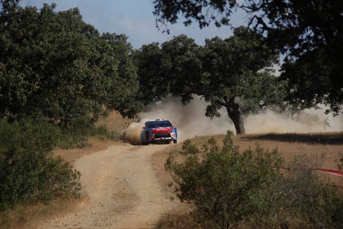 Rajd Portugalii 2010: dominacja Citroena, Kościuszko trzeci (2. etap, wyniki, galeria Willy Weyens)