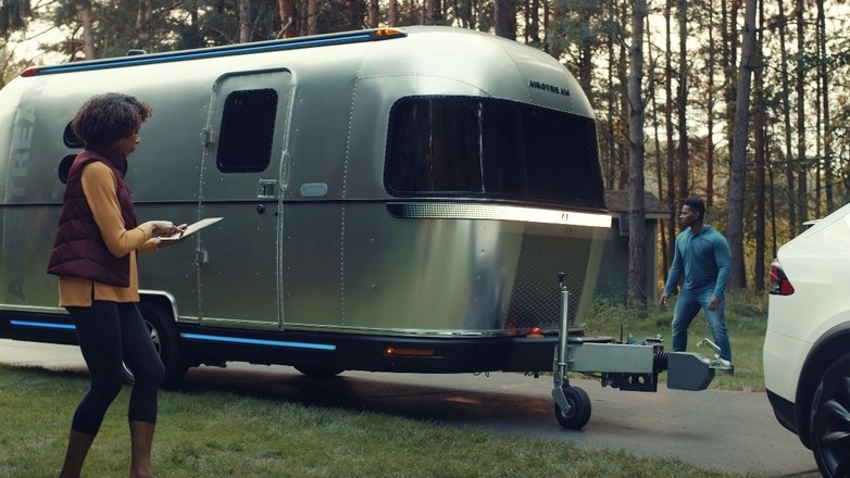 Przyczepa eStream z własnym, elektrycznym układem napędowym