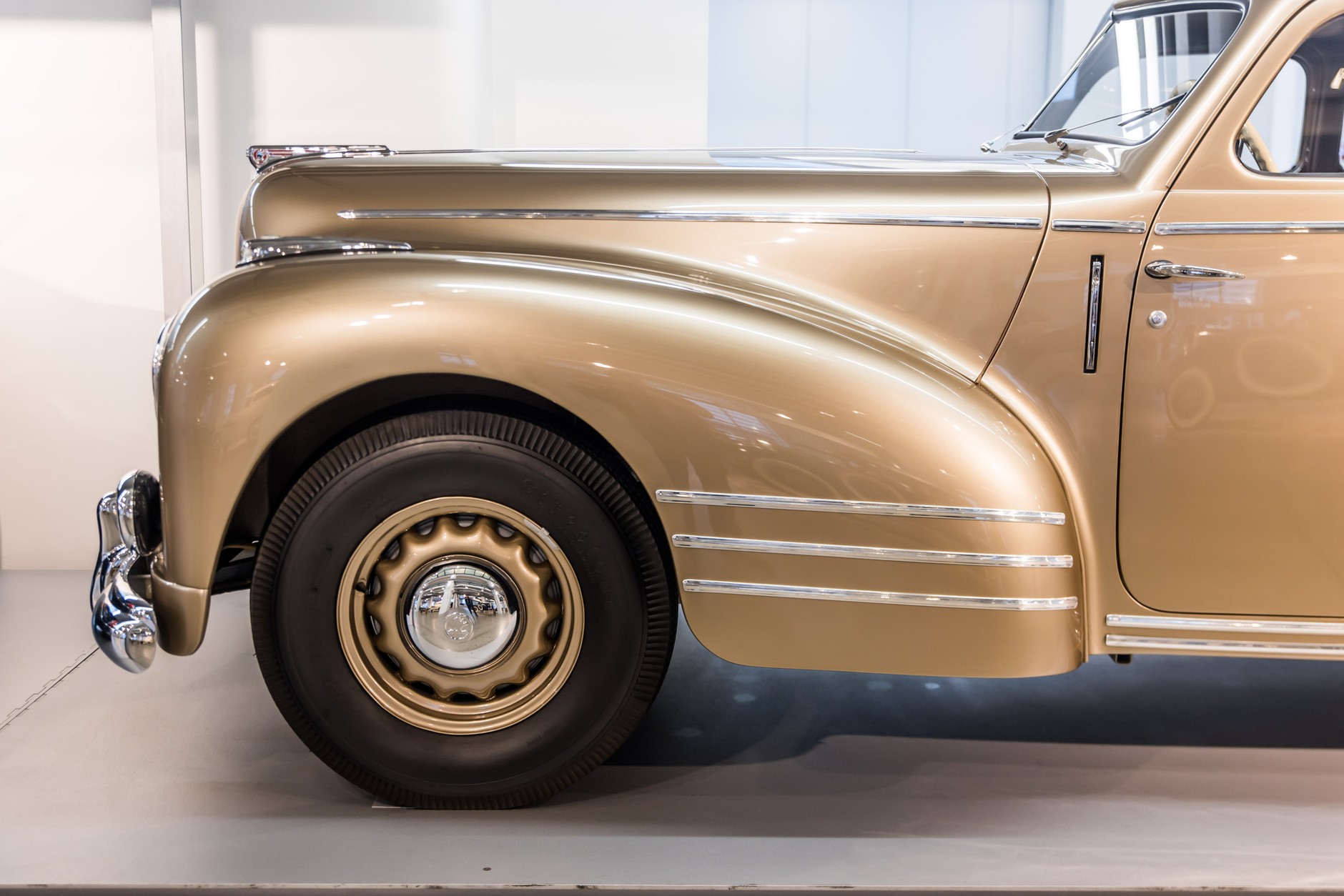 klasyczna Škoda Superb w ŠKODA Muzeum Mladá Boleslav