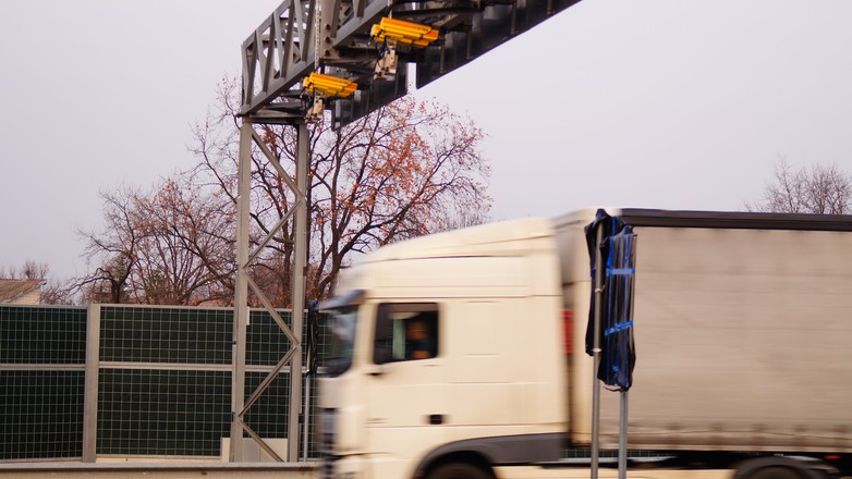 Odcinkowy pomiar prędkości na trasie S8 już działa