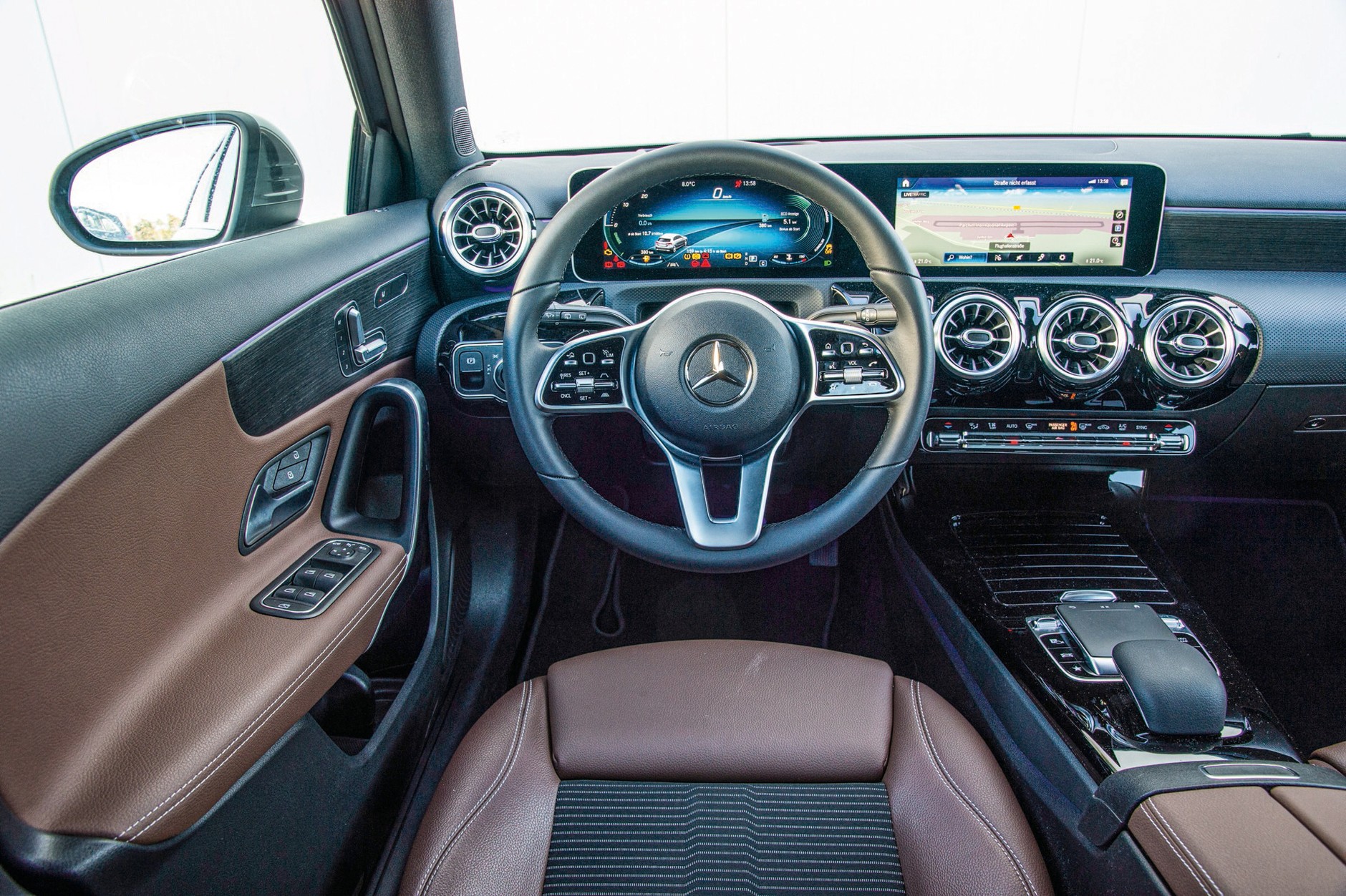 Porównanie: VW Golf VIII kontra BMW serii 1, Kia Ceed, Mercedes klasy A i Opel Astra