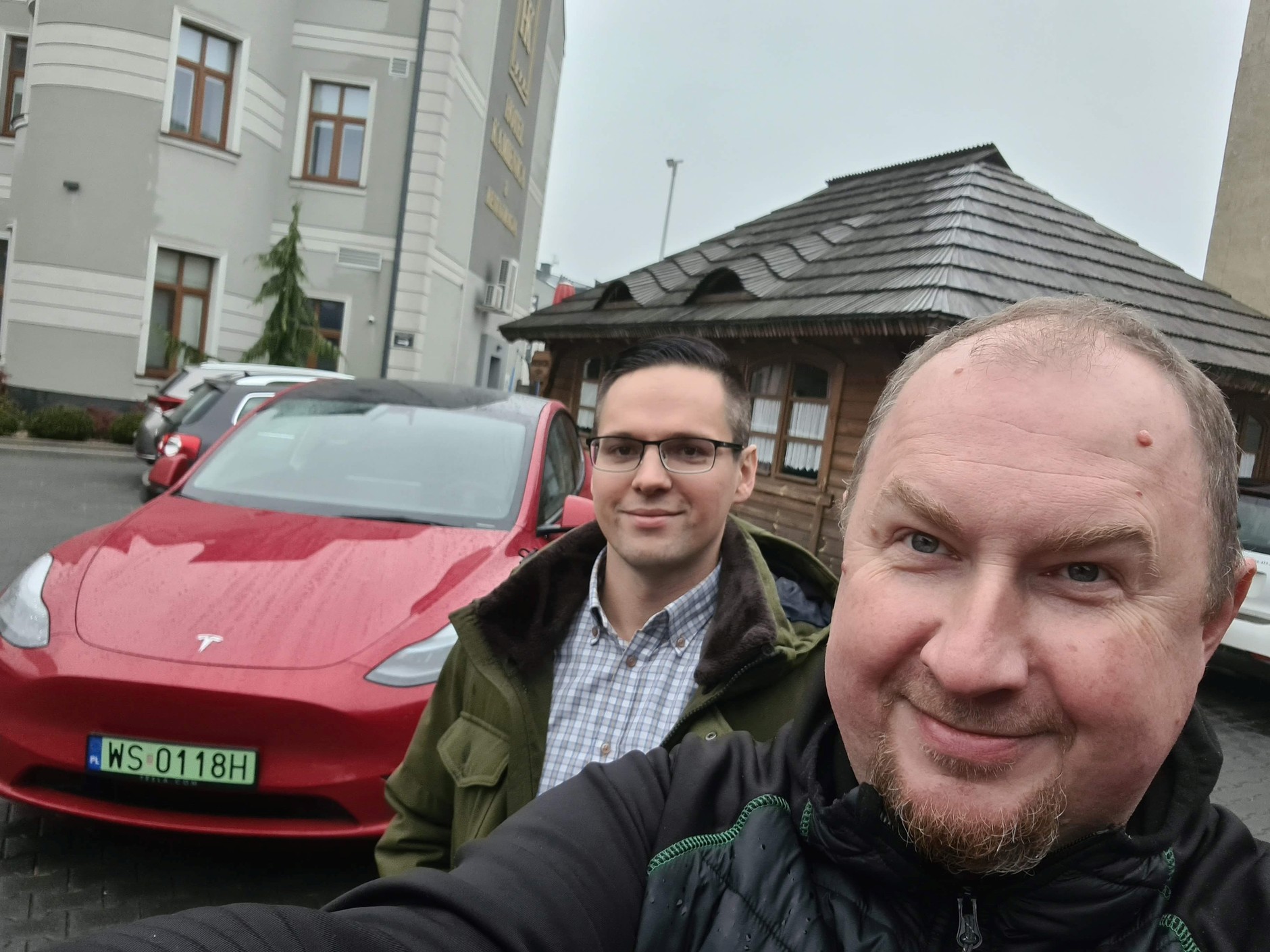 Jak się odbiera nową Teslę z salonu w Polsce? Sprawdziliśmy