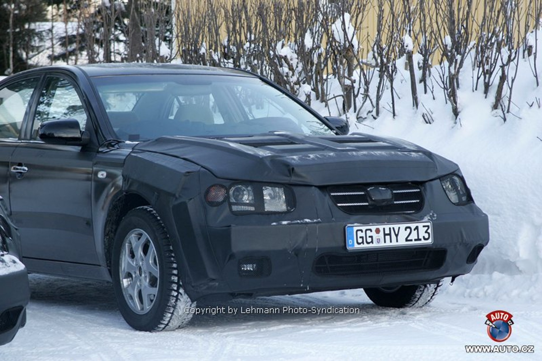 Zdjęcia szpiegowskie: odmłodzony Hyundai Sonata w przyszłym roku