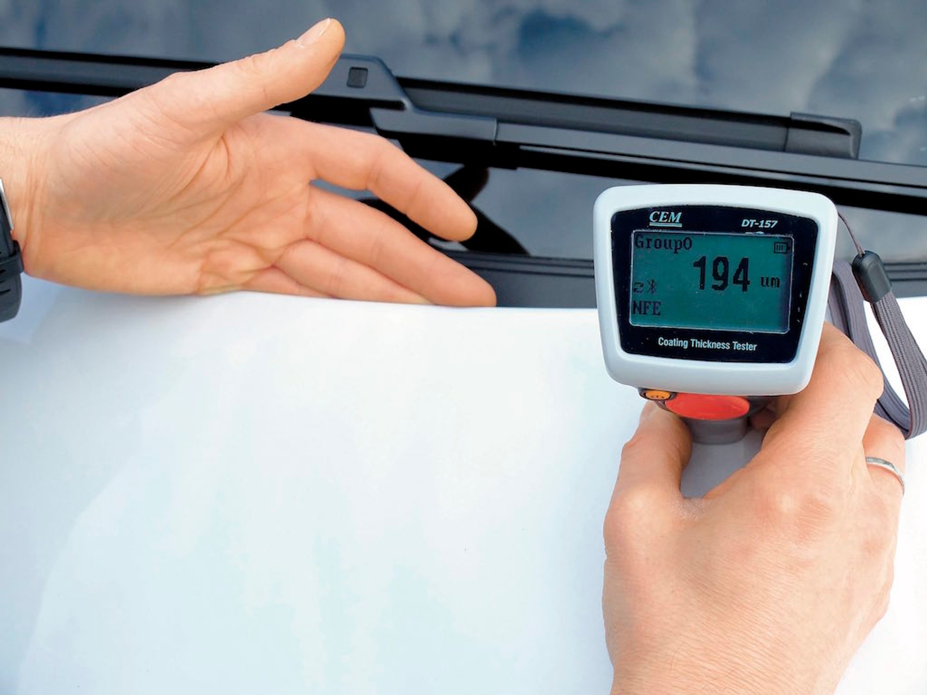 Mierzenie grubości lakieru