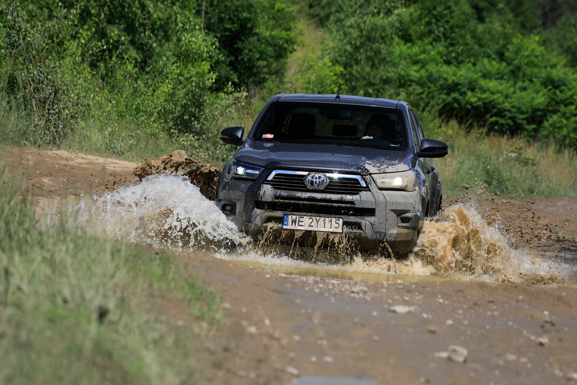 Toyota Hilux 2.0 D-4D 4x4 A/T 2021