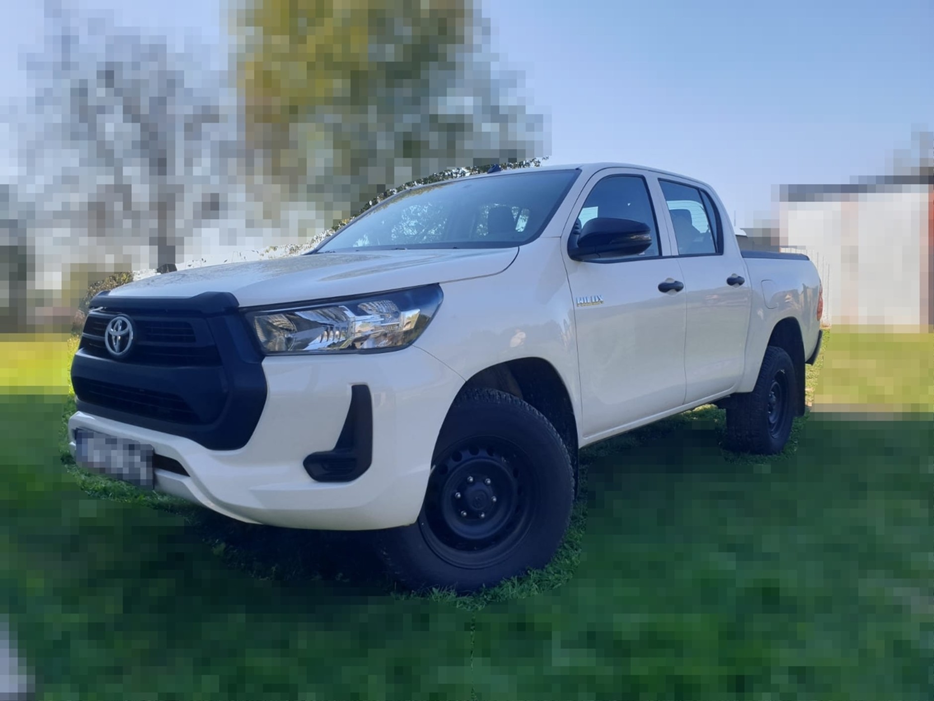 Policjanci odzyskali Toyotę wartą 170 tys. zł. Znaleźli ją jeszcze tego samego dnia, kiedy zniknęła