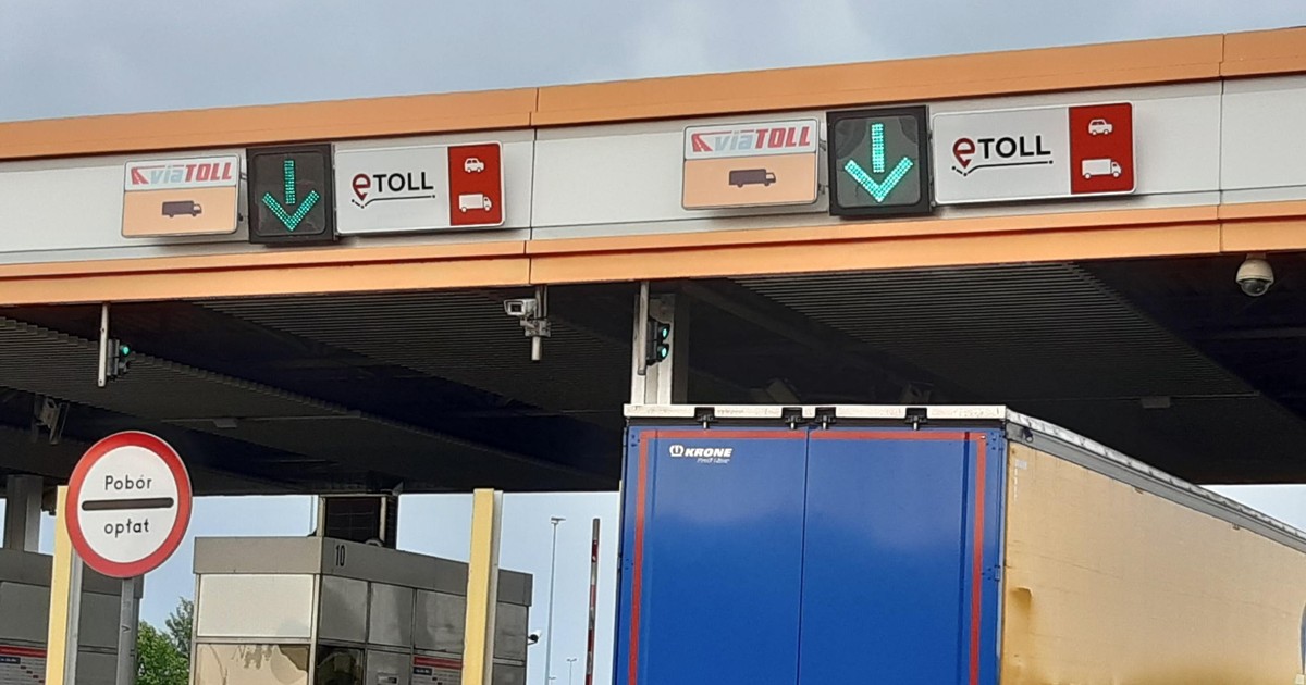 System opłat drogowych e-TOLL w Polsce kierowców osobówek obowiązuje tylko na autostradach, a kierowców ciężarówek także na drogach krajowych niższych kategorii