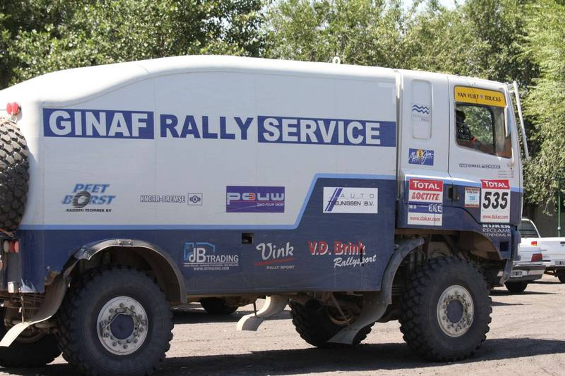 Rajd Dakar 2009: radość na mecie (fotogaleria 3.)