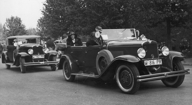 W odrodzonej w 1918 r. Polsce motoryzacja nie istniała. Samochody miało tylko wojsko