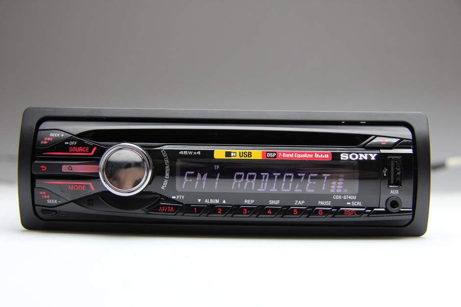 Clarion kontra Sony i Kenwood: brzmienie to nie wszystko