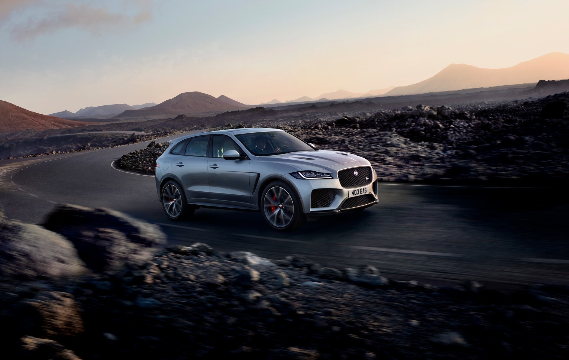 Jaguar F-Pace SVR