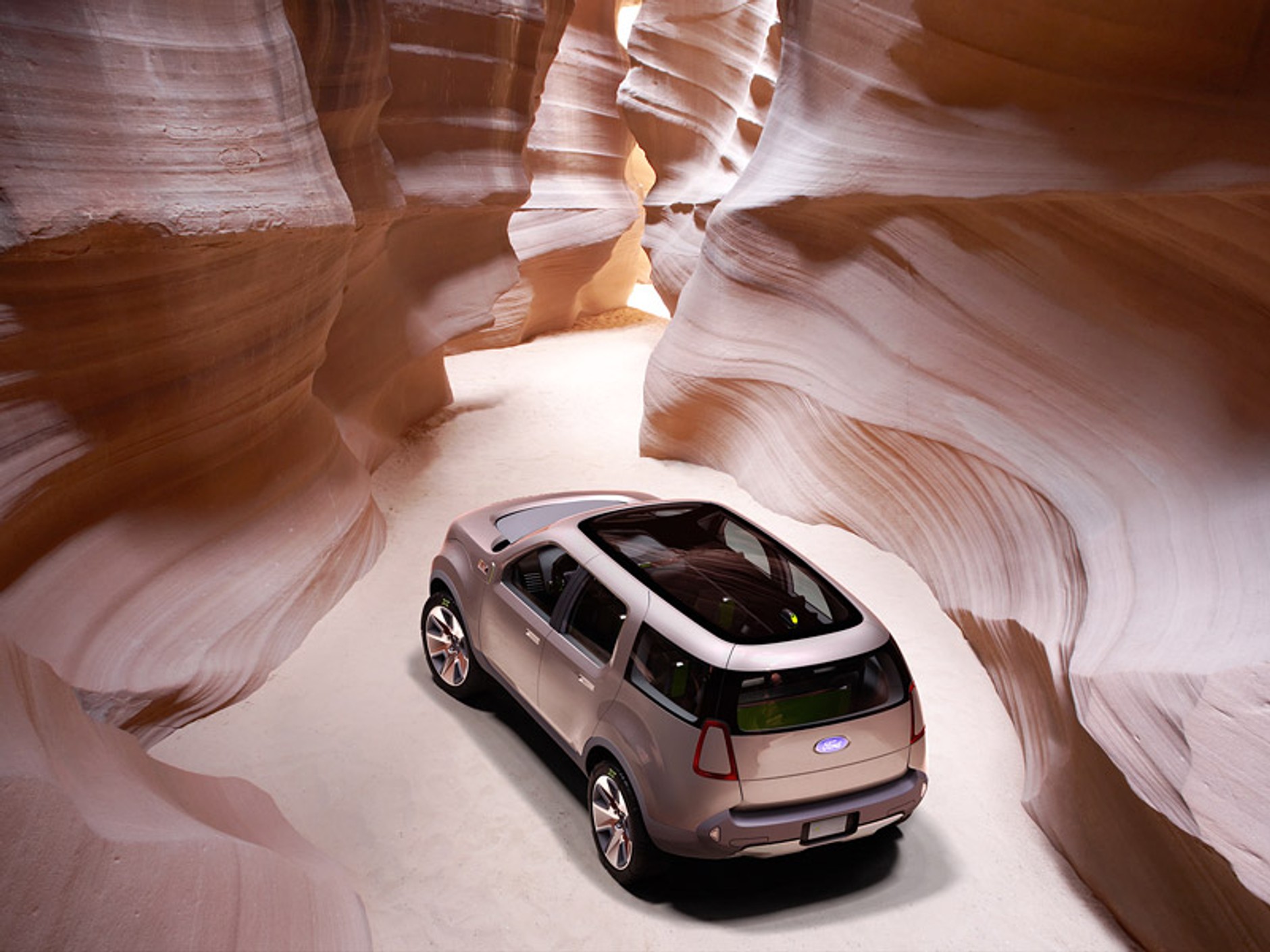 Detroit 2008: Ford Explorer America - oszczędniejszy olbrzym