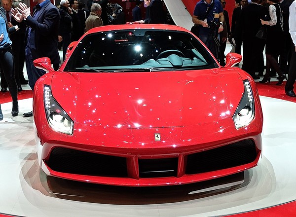 Genewa 2015 - Ferrari 488 GTB